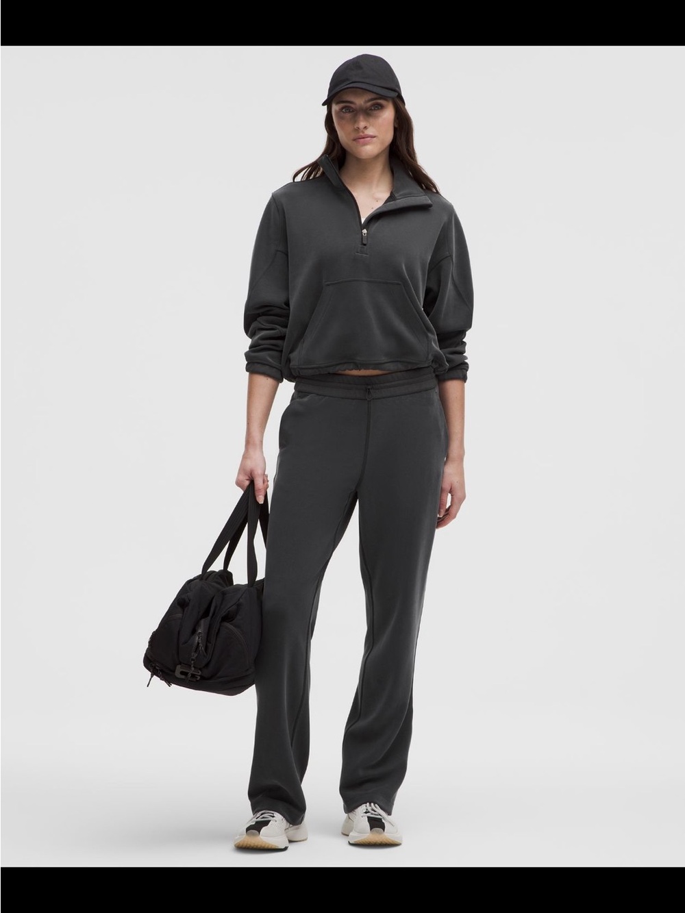 BLACK LULULEMON SOFTSTREME PANT